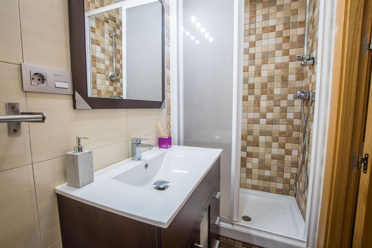 Apartamento céntrico a 10 minutos de la Alhambra con parking gratis Granada Exterior foto